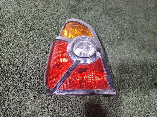 Tail Light Left (LH) Outer (fender) Hyundai Terracan (2002)