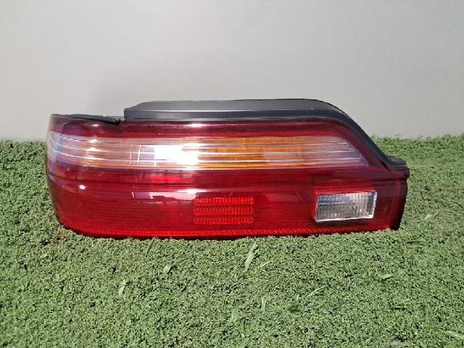 Tail Light Left (LH) Outer (fender) Hyundai Grandeur (1997)
