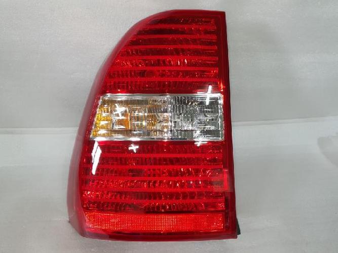 Tail Light Left (LH) Outer (fender) Kia Sportage (2006)
