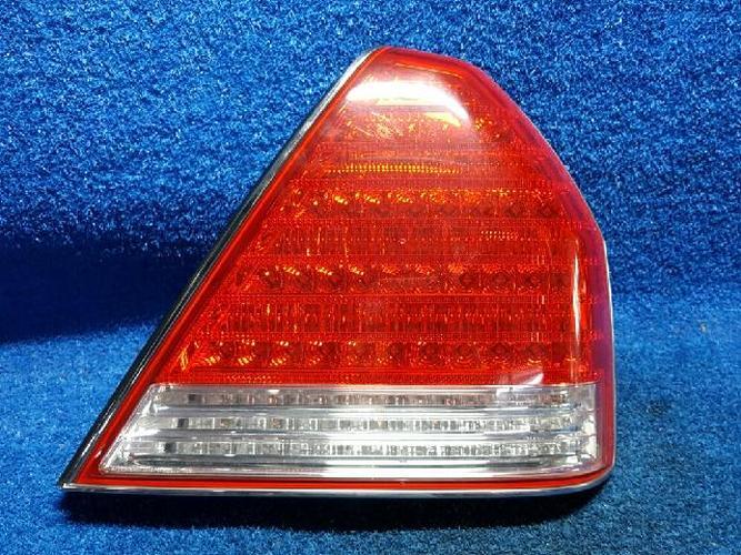 Tail Light Right (RH) Outer (fender) Hyundai Equus (2004)