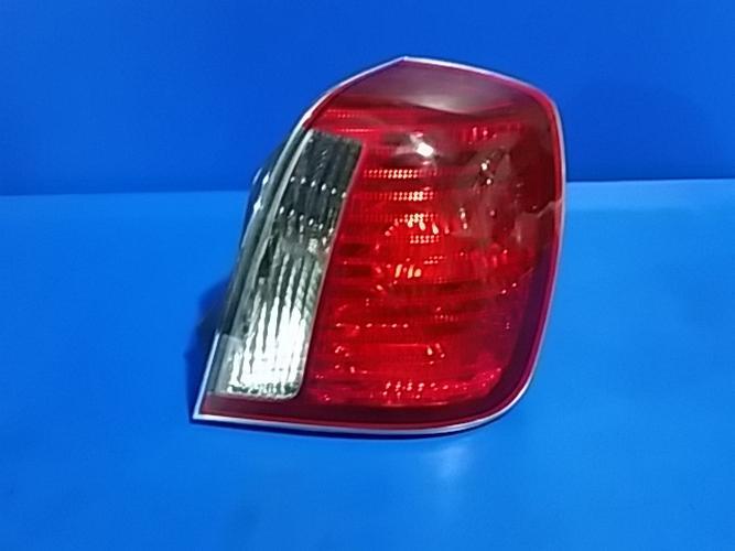 Tail Light Right (RH) Outer (fender) Hyundai Grandeur (2001)