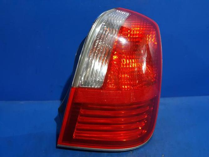 Tail Light Right (RH) Outer (fender) Hyundai Grandeur (2000–2005)