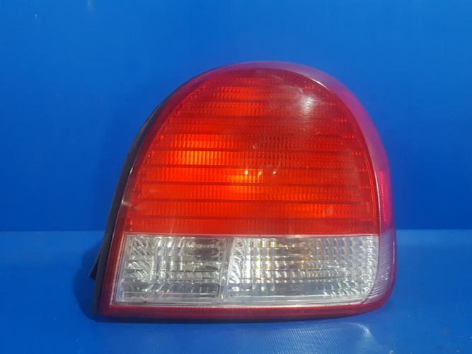 Фонарь задний правый внешний Hyundai Sonata (2000)