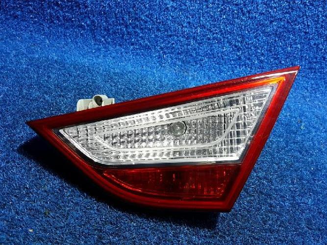 Фонарь задний правый внутренний Hyundai Sonata (2010–2014)