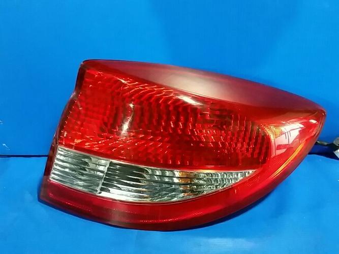 Tail Light Right (RH) Outer (fender) Kia Rio (2002–2004)