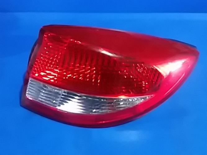 Tail Light Right (RH) Outer (fender) Kia Rio (2002–2004)