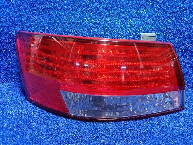 Tail Light Left (LH) Outer (fender) Hyundai Sonata (2009)