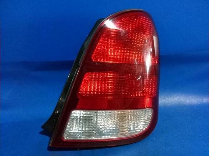 Tail Light Right (RH) Outer (fender) Kia Carens (2001–2002)