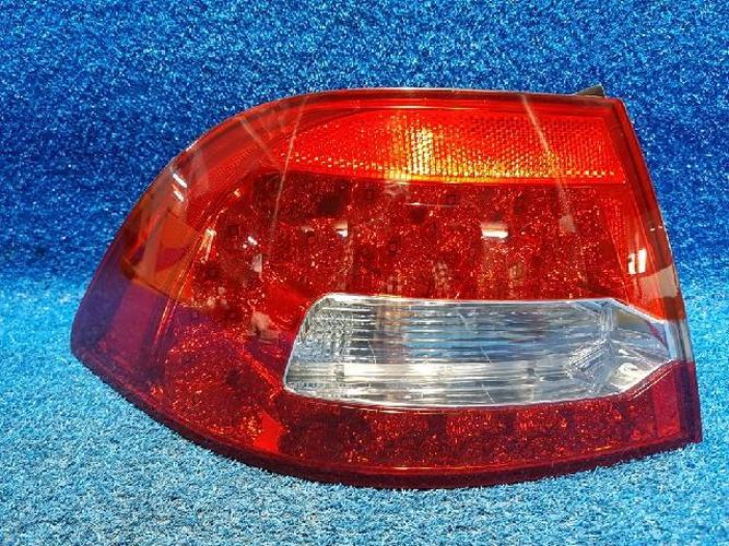 Tail Light Left (LH) Outer (fender) Kia Lotze (2010)