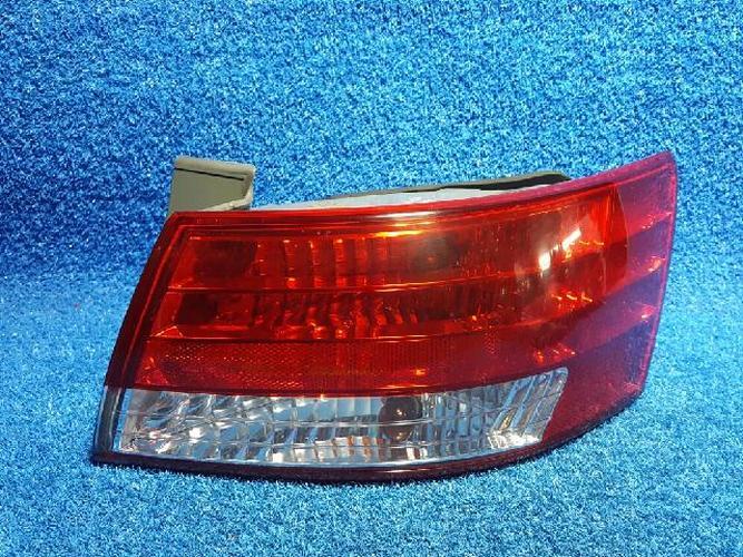 Tail Light Right (RH) Outer (fender) Hyundai Sonata (2005–2007)