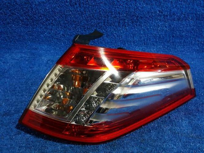 Tail Light Right (RH) Outer (fender) Peugeot 508 (2014)