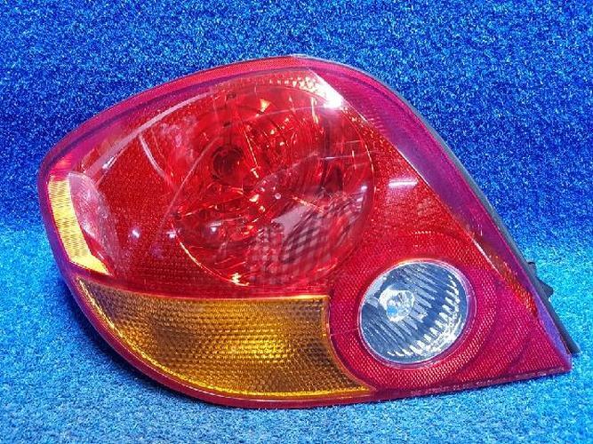 Tail Light Left (LH) Outer (fender) Hyundai Tuscani (2002)