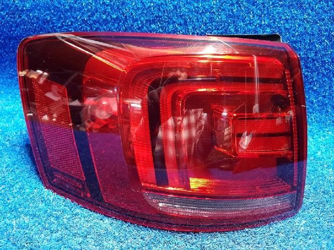 Tail Light Left (LH) Outer (fender) Volkswagen Jetta (2014)
