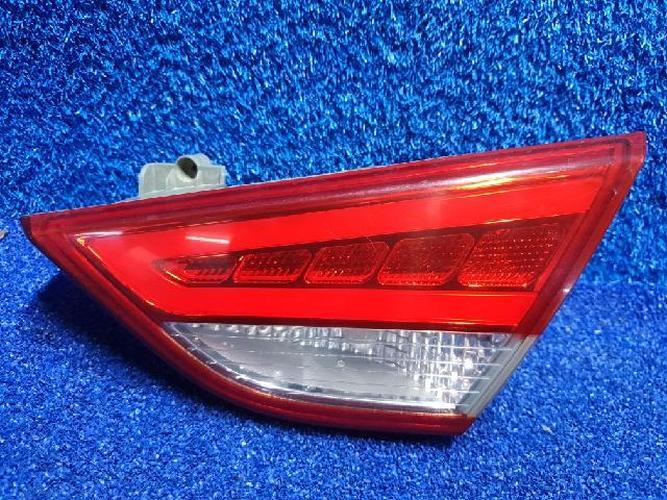 Фонарь задний правый внутренний Hyundai Sonata (2012)