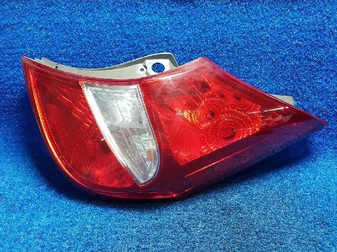 Tail Light Right (RH) Outer (fender) Hyundai Accent (2012)