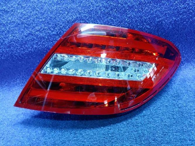 Tail Light Right (RH) Outer (fender) Mercedes-Benz C-Class (2013)