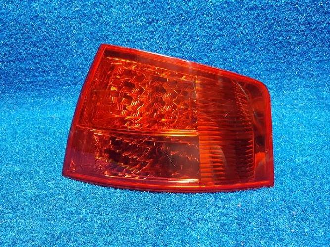 Tail Light Right (RH) Outer (fender) Audi A8 (2006)