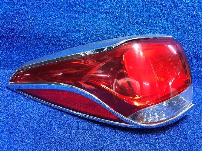 Tail Light Left (LH) Outer (fender) Kia Carens (2014)