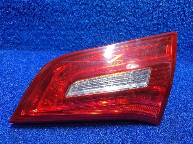 Tail Light Right (RH) Inner (tailgate) Kia K7 (2010–2012)