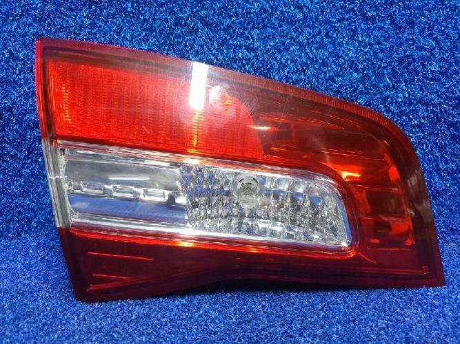 Фонарь задний левый внутренний Renault QM5 (2009)