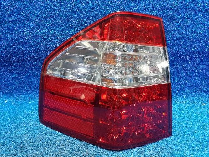 Tail Light Left (LH) Outer (fender) Kia Mohave (2008)