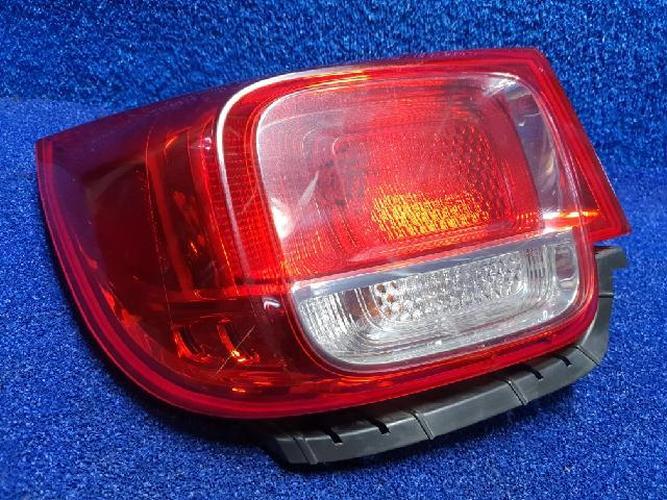 Tail Light Left (LH) Outer (fender) Chevrolet Malibu (2012)