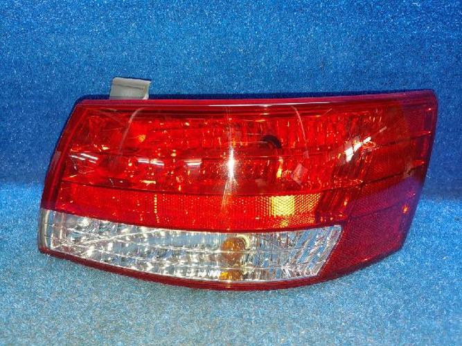 Tail Light Right (RH) Outer (fender) Hyundai Sonata (2006–2007)
