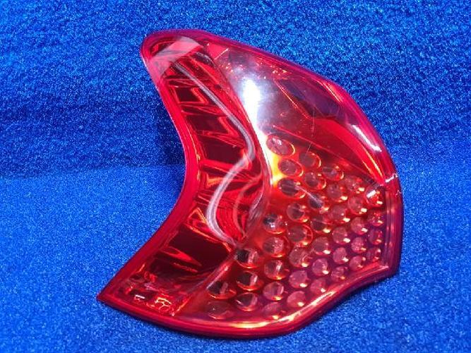 Tail Light Left (LH) Outer (fender) Peugeot 3008 (2010–2012)