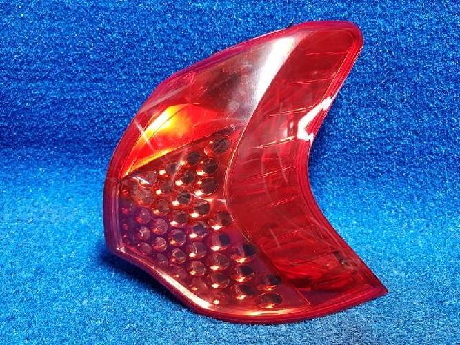Tail Light Right (RH) Outer (fender) Peugeot 3008 (2012)