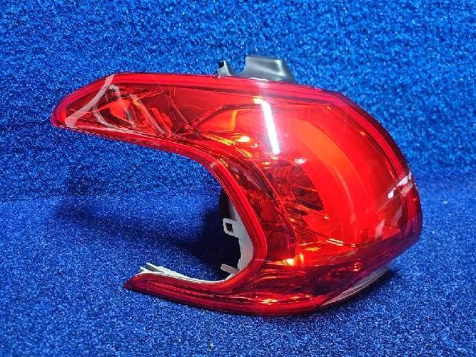 Tail Light Left (LH) Outer (fender) Peugeot 206 (2016)