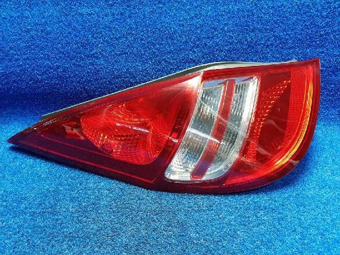 Фонарь задний левый внешний Hyundai i30 (2010)