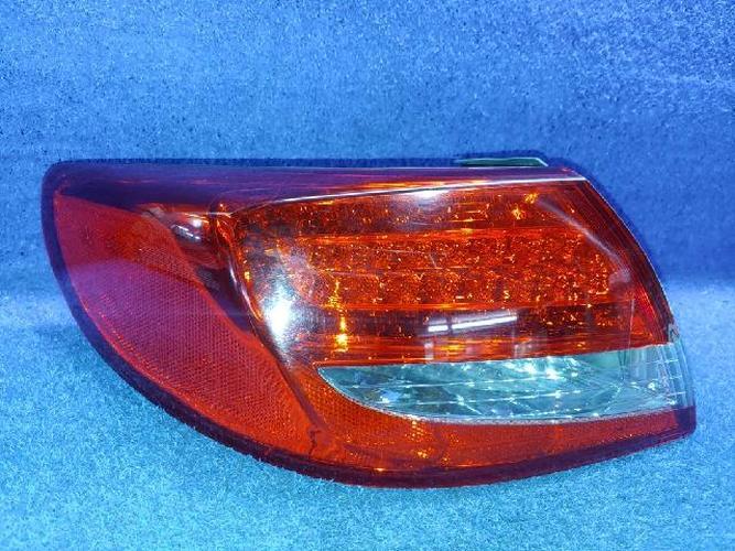 Tail Light Left (LH) Outer (fender) Hyundai Grandeur (2009–2010)