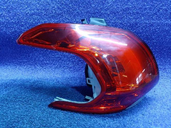 Tail Light Left (LH) Outer (fender) Volkswagen Tiguan (2016)