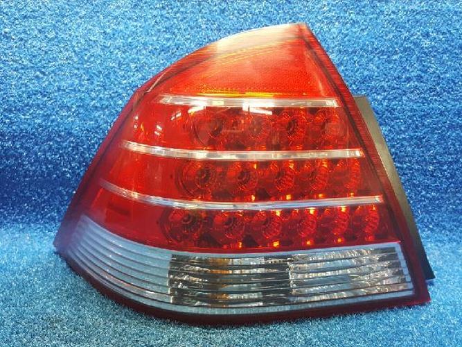 Tail Light Left (LH) Outer (fender) Ford Five Hundred (2006)