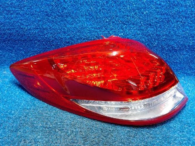 Tail Light Left (LH) Outer (fender) Hyundai Veloster (2011)