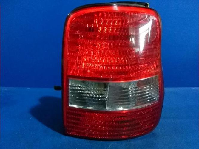 Tail Light Right (RH) Outer (fender) Kia Carnival (2003–2004)