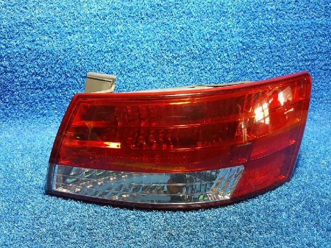 Tail Light Right (RH) Outer (fender) Hyundai Sonata (2005–2007)