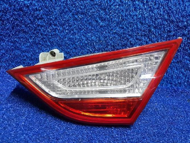 Фонарь задний правый внутренний Hyundai Sonata (2010)