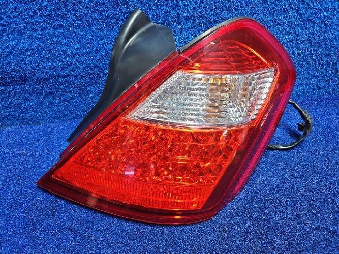 Фонарь задний правый внешний Renault SM7 (2009)