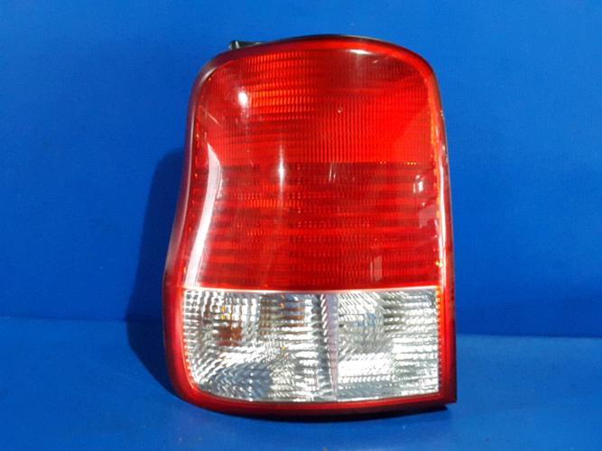 Tail Light Left (LH) Outer (fender) Kia Carnival (2004–2005)