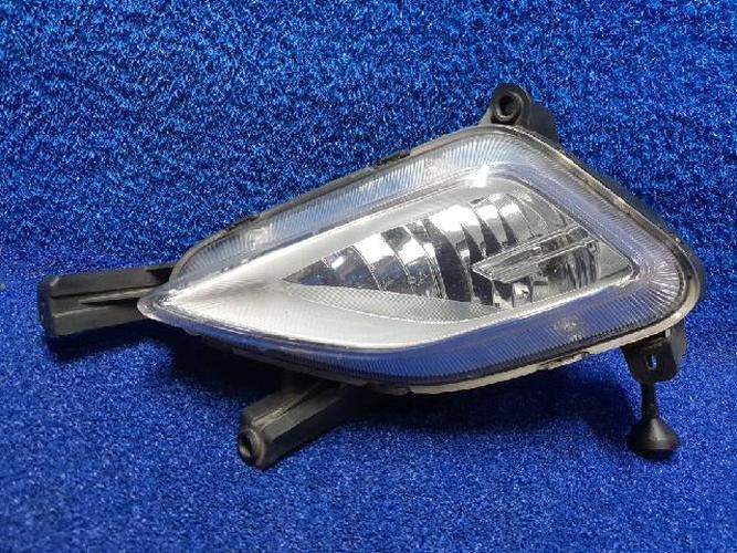 Fog Light Left (LH) Hyundai Sonata (2015–2017)