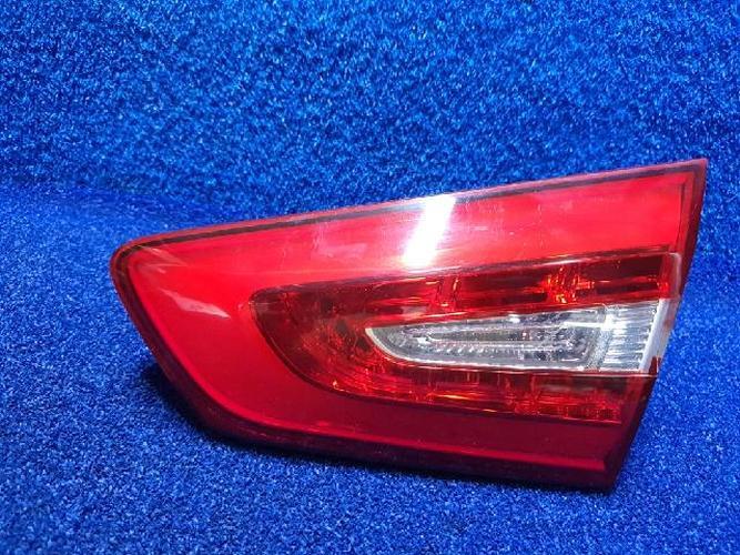 Фонарь задний правый внутренний Kia K7 (2014)