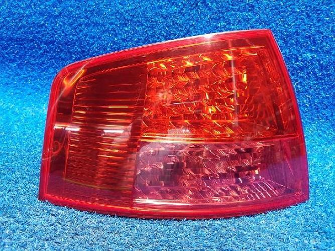 Tail Light Left (LH) Outer (fender) Audi A8 (2006–2007)