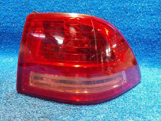 Tail Light Right (RH) Outer (fender) Kia Lotze (2008)