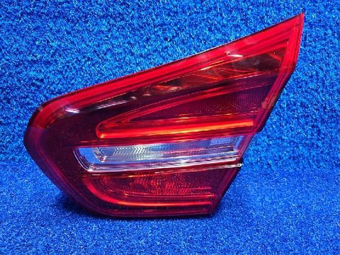 Фонарь задний правый внутренний Mercedes-Benz GLA-Class (2016)