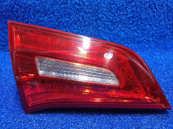 Tail Light Left (LH) Inner (tailgate) Kia K7 (2010–2012)