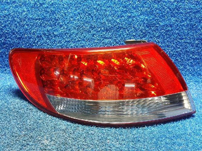 Tail Light Left (LH) Outer (fender) Hyundai Grandeur (2005)