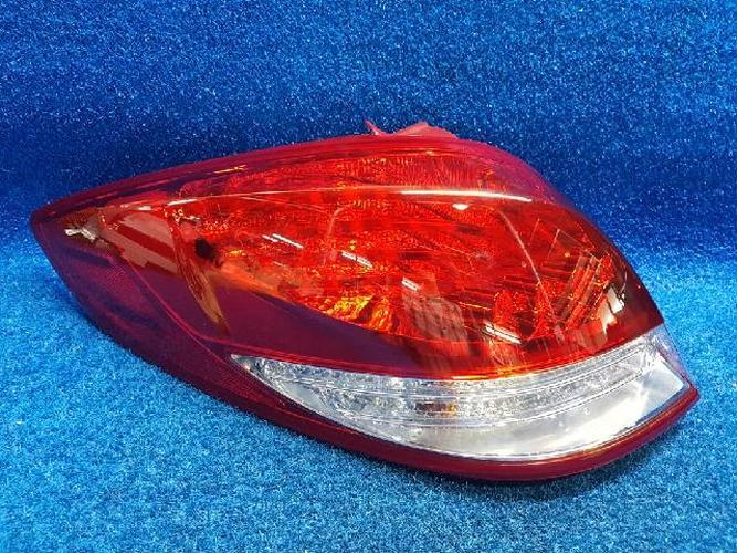Tail Light Left (LH) Outer (fender) Hyundai Veloster (2013–2014)