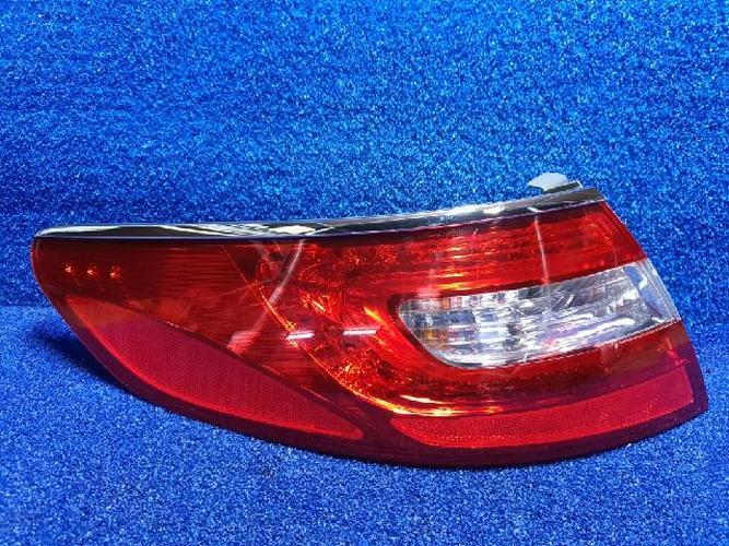 Tail Light Left (LH) Outer (fender) Hyundai Grandeur (2012–2015)