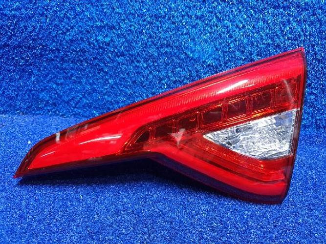 Фонарь задний правый внутренний Hyundai Sonata (2016)